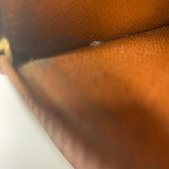 *SOLD 💘*****LV Monogram Sarah Wallet 💳 - Picture 9 of 11